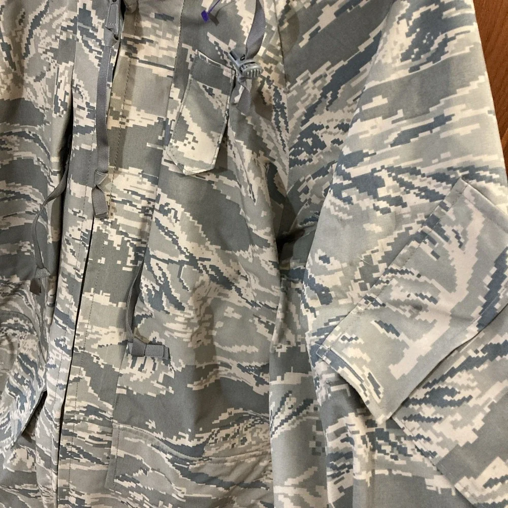USAF All Purpose Environmental Camouflage Gore-Tex parka Sz M Short Green Nylon